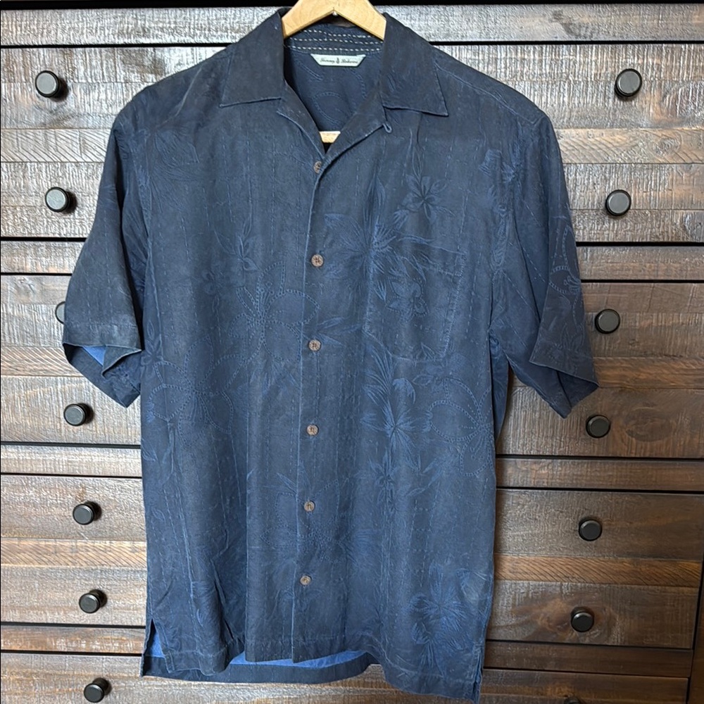 Tommy Bahamas Navy Blue Men's Button Up Aloha Shirt 100% Silk Size Small